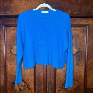 EUC Grana- Blue Cropped Cashmere Sweater.
Size S